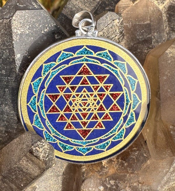 Sri Yantra - Lapis Lazuli - 024